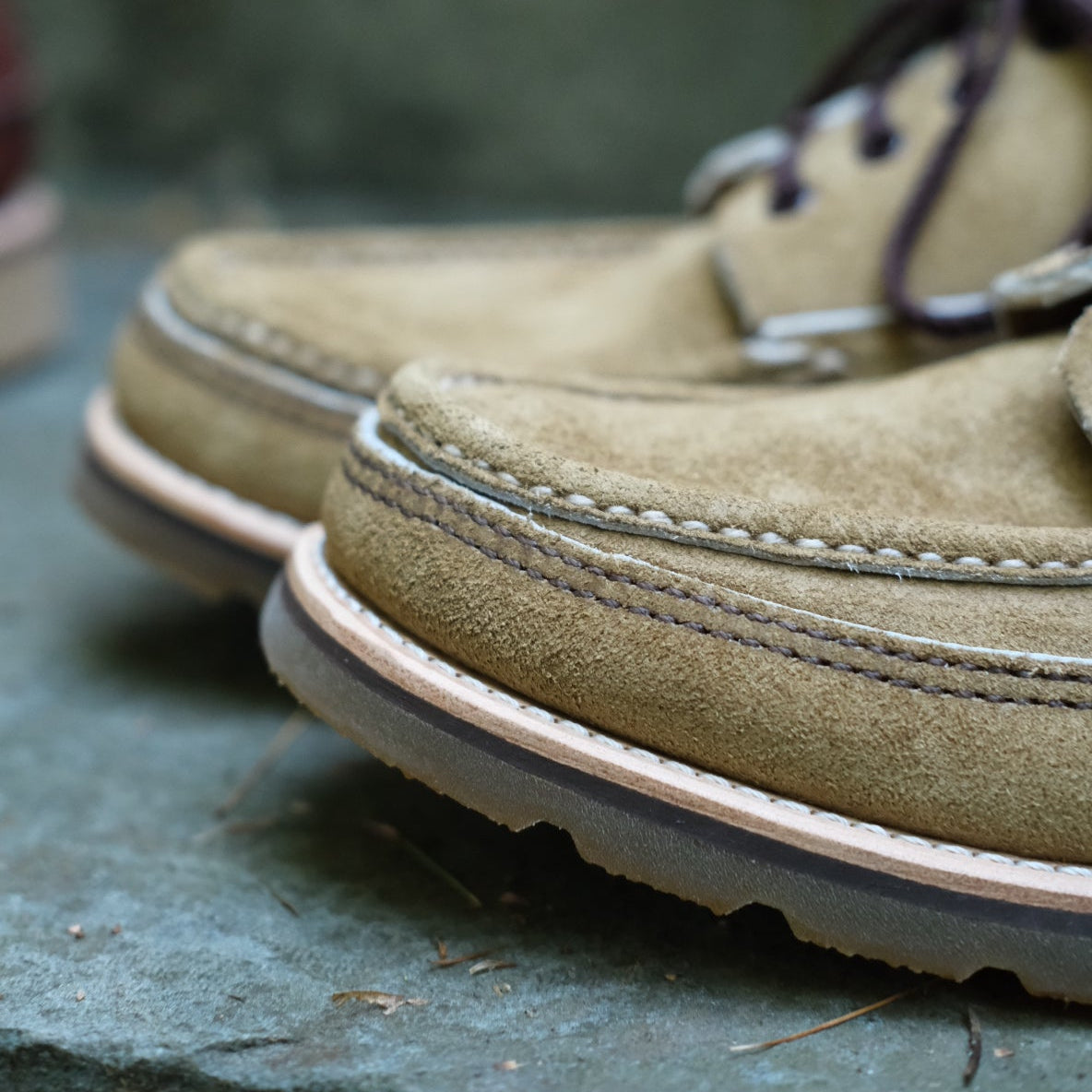 Russell Moccasin x Stitchdown Fishing Oxford—Tan Laramie